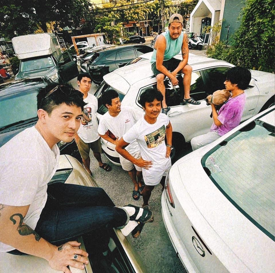 เพลง Feel Again