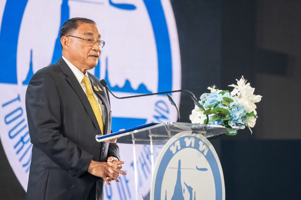เสริมศักดิ์ พงษ์พานิช รัฐมนตรีว่าการกระทรวงการท่องเที่ยวและกีฬา ในการนำเสนอทิศทางการส่งเสริมตลาดการท่องเที่ยว ปี 2568 ของ ททท