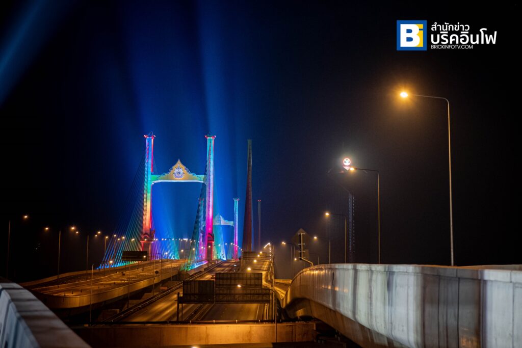 กรุงเทพฯ,ไทย 26 ม.ค. 68 : สะพานทศมราชัน หรือ สะพานพระราม 10 สะพานขึงข้ามแม่น้ำเจ้าพระยาที่กว้างที่สุดในประเทศไทย ตั้งตระหง่านเคียงคู่สะพานพระราม ก่อนเปิดใช้งานอย่างเป็นทางการในวันที่ 29 มกราคม 2568 (ภาพ : Brickinfo Media)