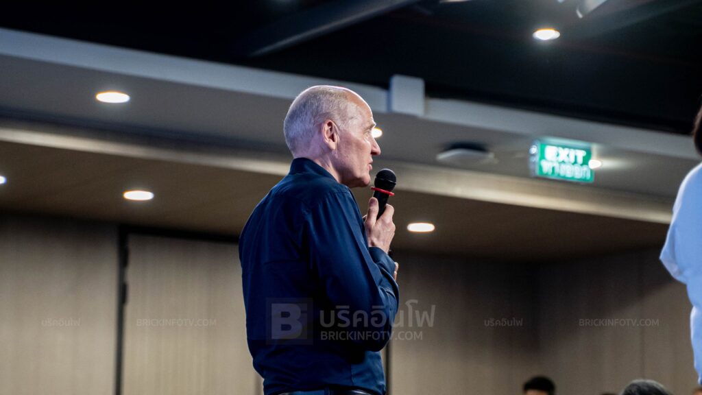 นายซิกเว่ เบรกเก้ (Sigve Brekke) ประธานกรรมการบริหาร กลุ่มธุรกิจโทรคมนาคมและดิจิทัล เครือเจริญโภคภัณฑ์ และประธานคณะผู้บริหารกลุ่ม บริษัท ทรู คอร์ปอเรชั่น จำกัด (มหาชน)