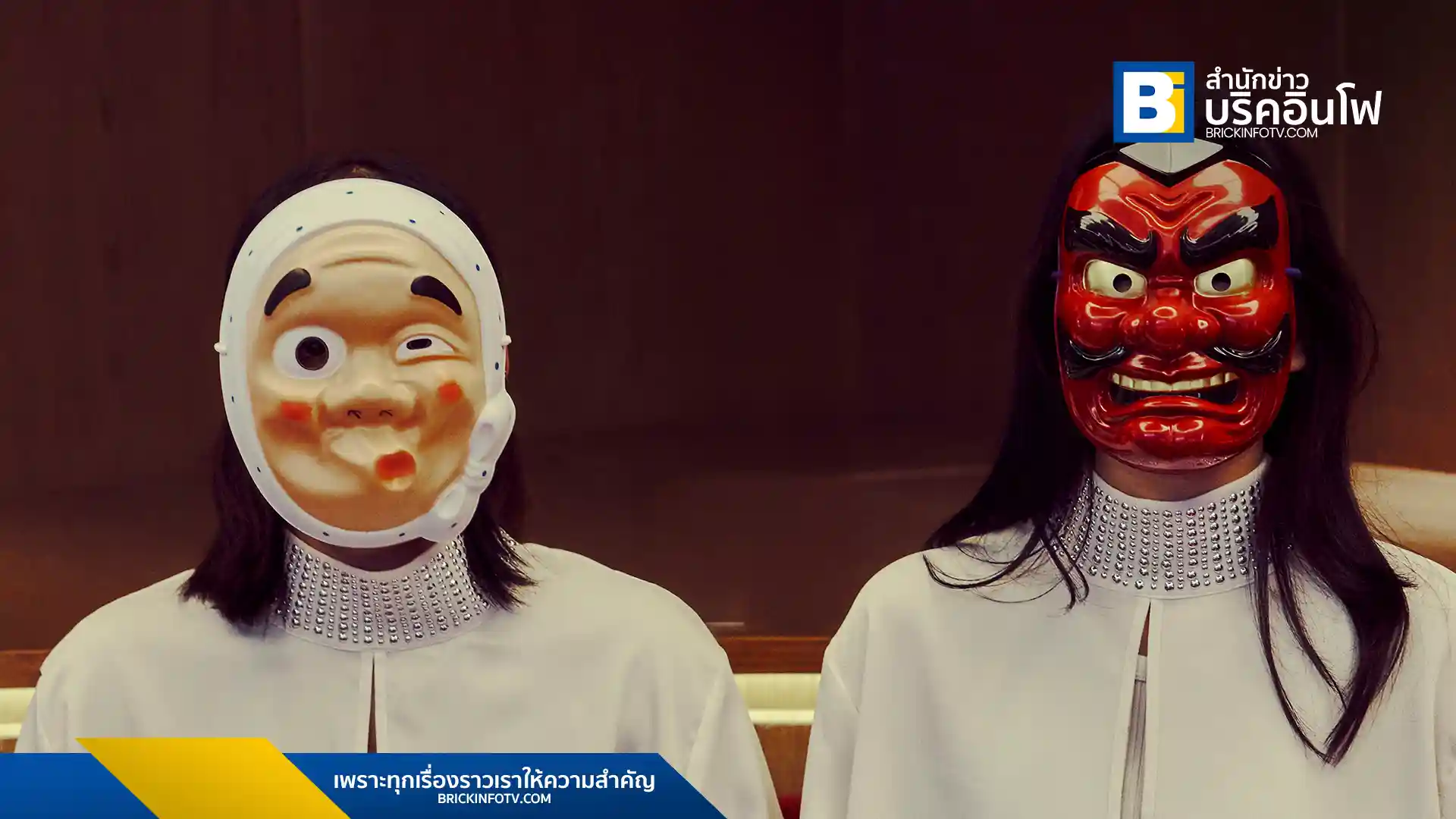 วง _less (อันเดอร์สกอเรส) ออกซิงเกิลใหม่ "ถือมือถือ, มือเธอ" พร้อมฟีเจอริ่ง AINN (อาอิน) ชวนทบทวนการเสพติดหน้าจอ และกลับมาใส่ใจความสัมพันธ์ในโลกแห่งความเป็นจริง