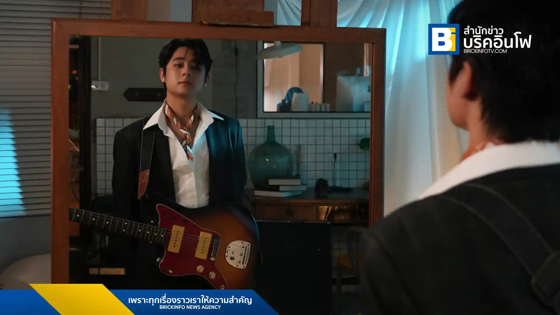 copterxmurf. ศิลปินจากค่าย WHOOP Music ปล่อยซิงเกิล "ภาพหลอก" (Pap Lok) ซิงเกิลที่ว่าด้วยเรื่องของการ หลอกตัวเอง จากความทรงจำในอดีต เนื้อหาเพลงสะท้อนความเจ็บปวดจากการยึดติดกับภาพความฝันที่เคยมีร่วมกัน