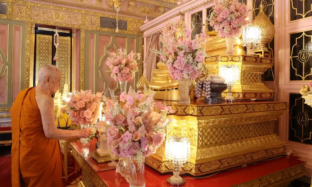 สมเด็จพระอริยวงศาคตญาณ สมเด็จพระสังฆราช สกลมหาสังฆปริณายก ทรงบำเพ็ญพระกุศลสังฆทานอุทิศถวาย สมเด็จพระนางเจ้าสิริกิติ์ พระบรมราชินีนาถ พระบรมราชชนนีพันปีหลวง ที่เสด็จสวรรคต สิริพระชนมพรรษาปีที่ 93 ณ วัดราชบพิธสถิตมหาสีมาราม เพื่อสำนึกในพระมหากรุณาธิคุณต่อพระพุทธศาสนา