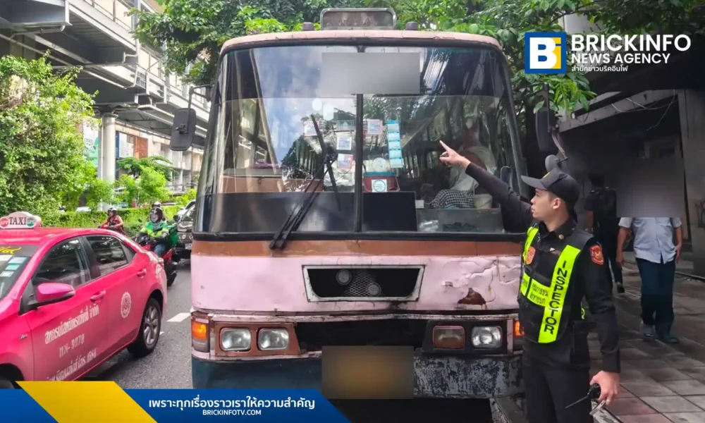 กรมการขนส่งทางบก (DLT) สั่งลุยตรวจ แท็กซี่หมดอายุ และรถเมล์ร่วม ขสมก. ที่ยกเลิกประกอบการแต่ยังลักลอบวิ่งให้บริการ ฝ่าฝืนโทษปรับสูงสุด 1 แสนบาท หรือจำคุก 5 ปี