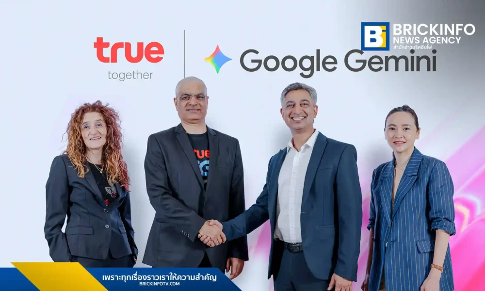 จากภาพซ้ายไปขวา : คุณรูซ่าร์ ซาบาโนวิค Executive Director, CP Group , คุณชารัด เมห์โรทรา หัวหน้าคณะผู้บริหารด้านกลุ่มธุรกิจลูกค้าบุคคล บมจ.ทรู คอร์ปอเรชั่น , คุณโรฮาน ทีวารี ผู้อำนวยการฝ่ายพันธมิตรด้านแพลตฟอร์มและอุปกรณ์แอนดรอยด์ ประจำภูมิภาคเอเชียแปซิฟิก และคุณวันวิสาข์ มิ่งเจริญ หัวหน้าฝ่ายพันธมิตรด้านแพลตฟอร์มและอุปกรณ์แอนดรอยด์ ประจำภูมิภาคเอเชียตะวันออกเฉียงใต้ Google