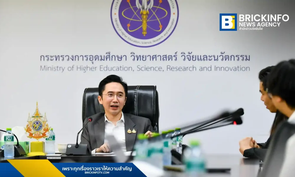 ศ.ดร.ยศชนัน วงศ์สวัสดิ์ รองนายกรัฐมนตรี และรัฐมนตรีว่าการกระทรวงการอุดมศึกษา วิทยาศาสตร์ วิจัยและนวัตกรรม (อว.) กางยุทธศาสตร์เทคโนโลยีควอนตัม (Quantum Technology) ดันไทยสู่ผู้นำนวัตกรรมโลก แก้ไขปัญหาสมองไหล พร้อมยกระดับรายได้นักวิจัยไทยสู้ระดับสากล