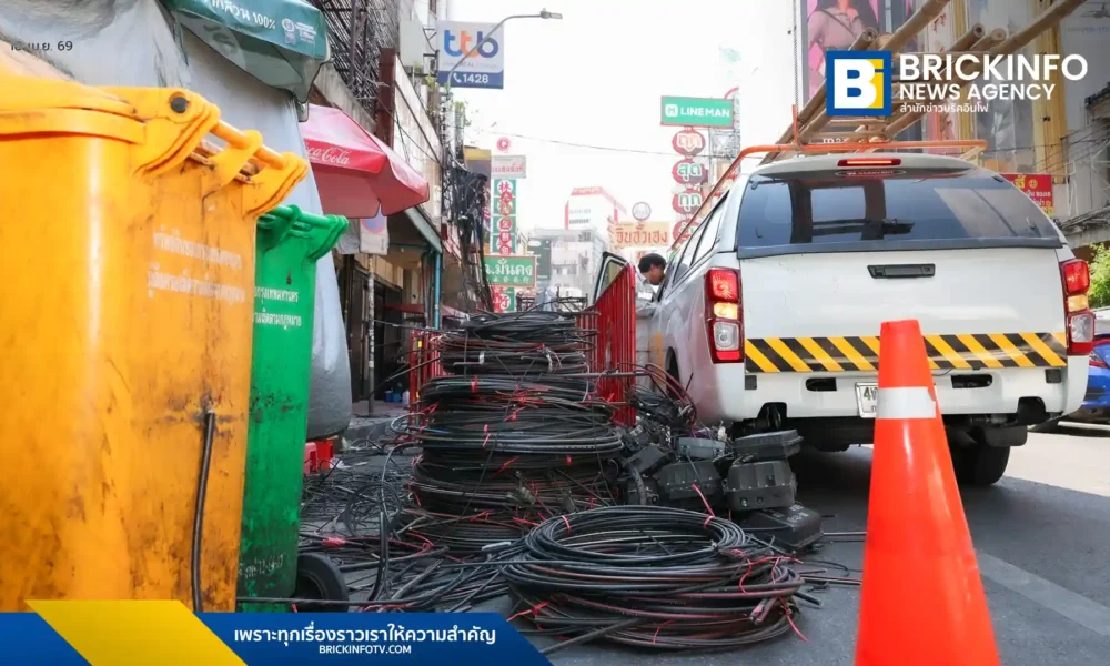 สำนักงาน กสทช. ร่วมกับพันธมิตรเร่งรื้อถอนสายสื่อสารย่านเยาวราช ระยะทาง 0.60 กิโลเมตร ตามแผนนำสายสื่อสารลงใต้ดินปี 2568-2569 มุ่งลดสายซ้ำซ้อนด้วยระบบ Single Last Mile