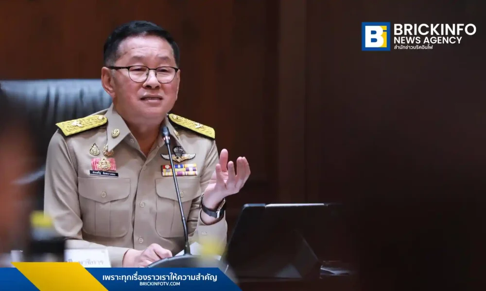 นายประเสริฐ จันทรรวงทอง รัฐมนตรีว่าการกระทรวงศึกษาธิการ ร่วมกับ กระทรวงพาณิชย์ เปิดโครงการเสมาช่วยผู้ปกครองลดค่าครองชีพ ตรึงราคาอุปกรณ์การเรียนและเครื่องแบบนักเรียน ลดสูงสุด 50% ทั่วประเทศถึงปี 2569