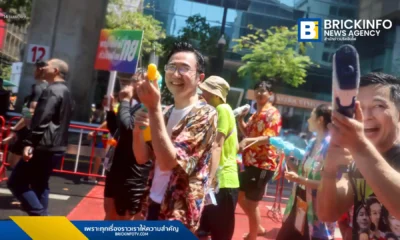 ยศชนัน วงศ์สวัสดิ์ รองนายกรัฐมนตรี ลงพื้นที่ถนนสีลมวันสุดท้ายของเทศกาลสงกรานต์ ย้ำความสำคัญ Soft Power ความหลากหลาย พร้อมรับฟังปัญหาต้นทุนพลังงานกระทบรายย่อย