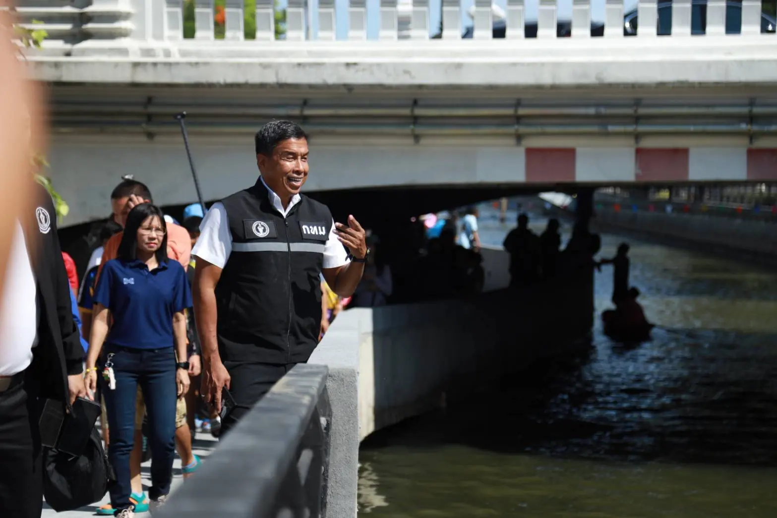 กรุงเทพมหานคร ร่วมกับ สมาคมกีฬาเรือพายแห่งประเทศไทย จัดแข่งขันเรือพายเฉลิมพระเกียรติ ณ คลองผดุงกรุงเกษม เขตป้อมปราบศัตรูพ่าย ฟื้นฟูวิถีชีวิตชุมชนริมน้ำ