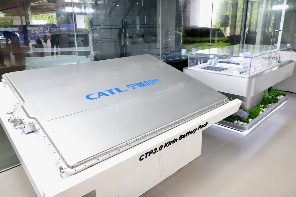 CHANGAN ร่วมมือ NING SERVICE by CATL เปิดตัว CHANGAN Battery and E-Drive Service Center ศูนย์บริการแบตเตอรี่และระบบอี-ไดรฟ์ครบวงจรแห่งแรกในไทย พร้อมเทคโนโลยีซ่อมเฉพาะจุด Modular Repair