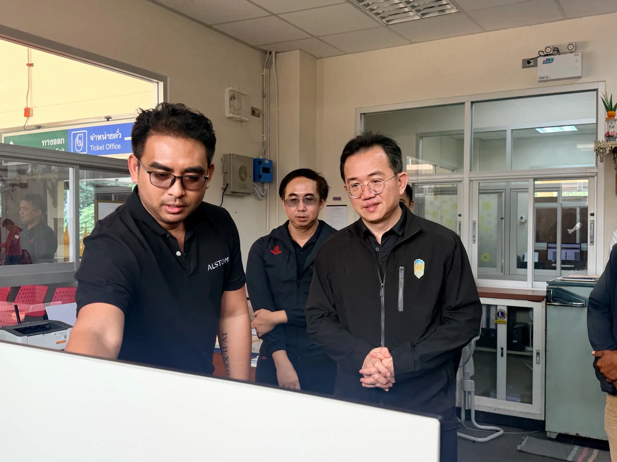 กรมการขนส่งทางราง ตรวจความพร้อมระบบอาณัติสัญญาณ รถไฟทางคู่ ช่วงลพบุรี – ปากน้ำโพ คืบหน้ากว่า 95% เตรียมเปิดใช้งานเต็มรูปแบบตุลาคม 2569