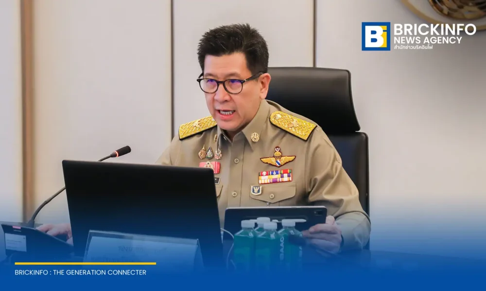 ดร.เอกนิติ นิติทัณฑ์ประภาศ รองนายกรัฐมนตรีและรัฐมนตรีว่าการกระทรวงการคลัง