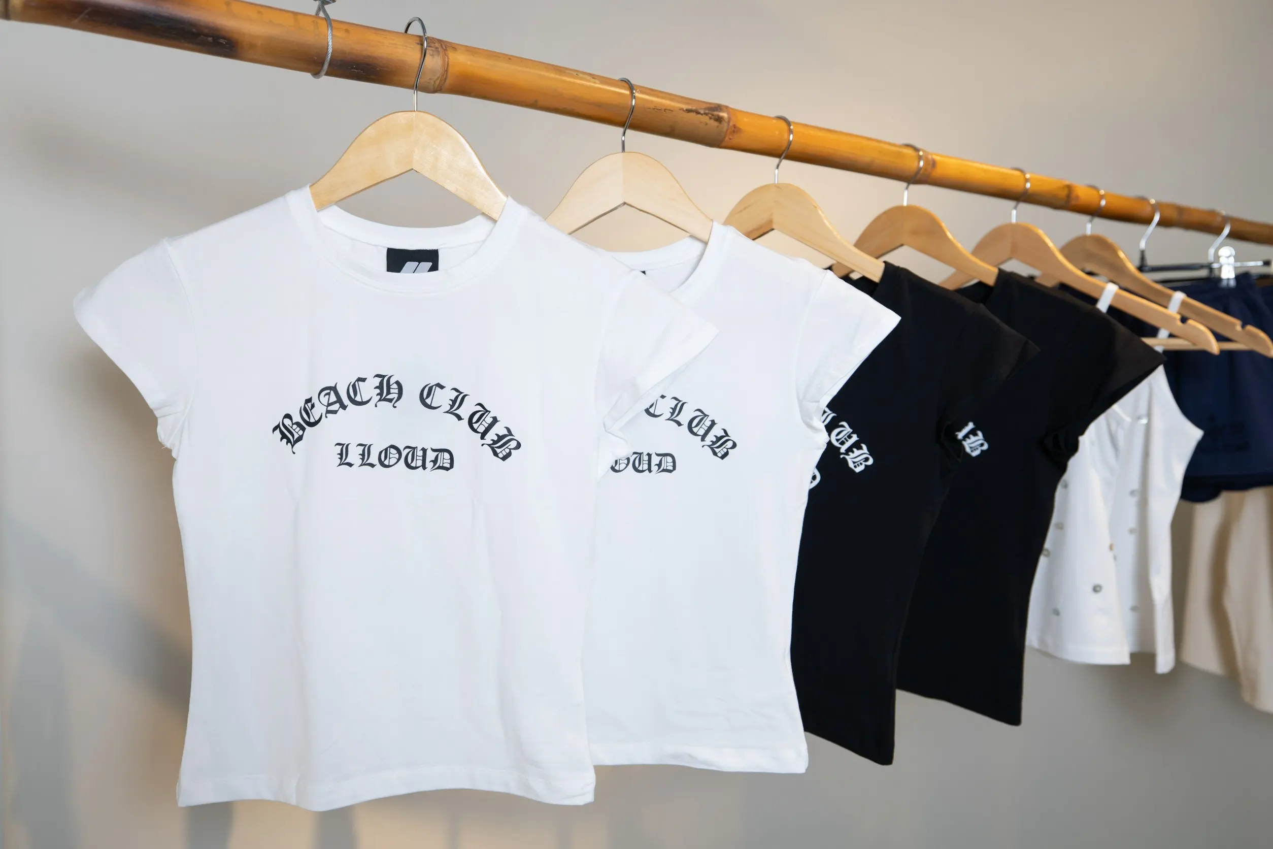 LLOUD Co. เปิดตัวป๊อปอัพสโตร์ LLOUD BEACH CLUB Summer Collection ณ สยามดิสคัฟเวอรี่ จัดแสดงแฟชันคอลเลกชันใหม่ตั้งแต่วันนี้ถึง 2 สิงหาคม 2569