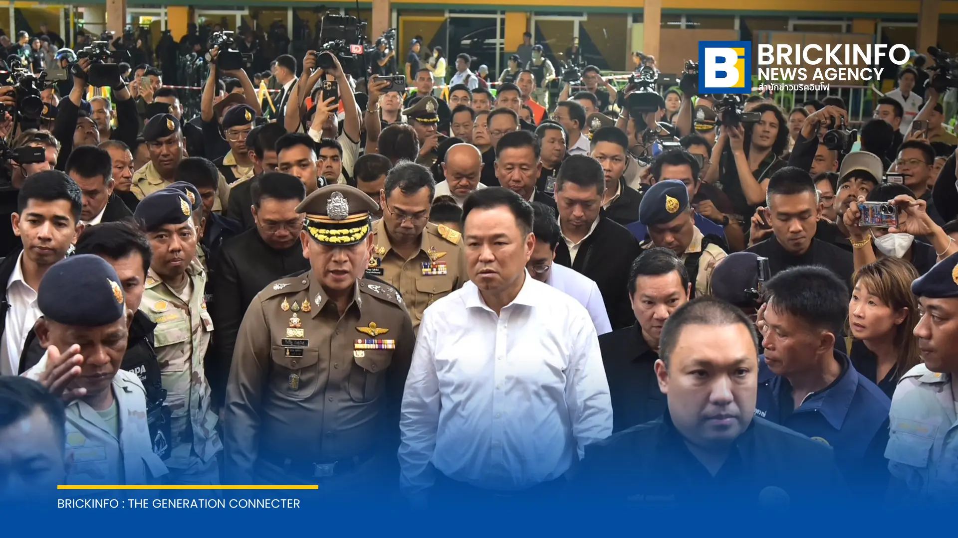 นายกรัฐมนตรี อนุทิน ชาญวีรกูล ลงพื้นที่โรงเรียนเทพศิรินทร์ นนทบุรี ติดตามเหตุยิงกันเสียชีวิต 8 ราย บาดเจ็บกว่า 30 ราย สั่งกำชับเข้มกฎหมายอาวุธปืนและ เร่งเยียวยาผู้ประสบเหตุ