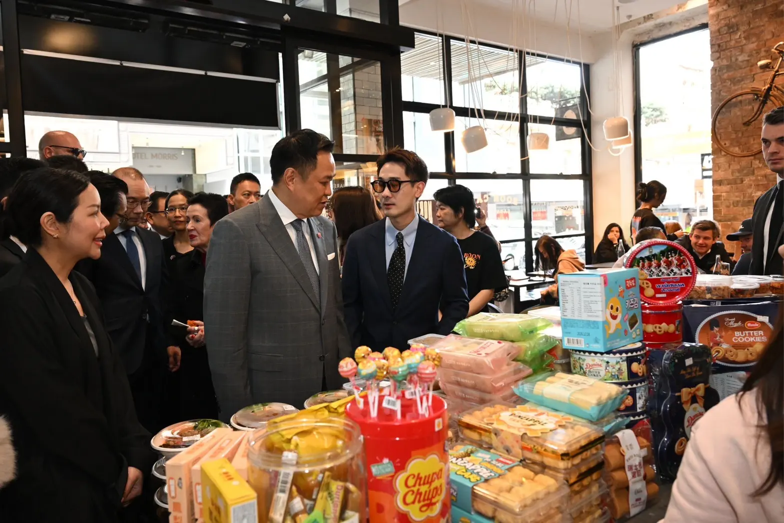 นายกรัฐมนตรี อนุทิน ชาญวีรกูล ลงพื้นที่พบปะชุมชนไทยในย่าน Thai Town นครซิดนีย์ ออสเตรเลีย ร่วมมือเทศบาลนครซิดนีย์หนุนยกระดับศูนย์กลางวัฒนธรรมและขับเคลื่อนเศรษฐกิจท้องถิ่น
