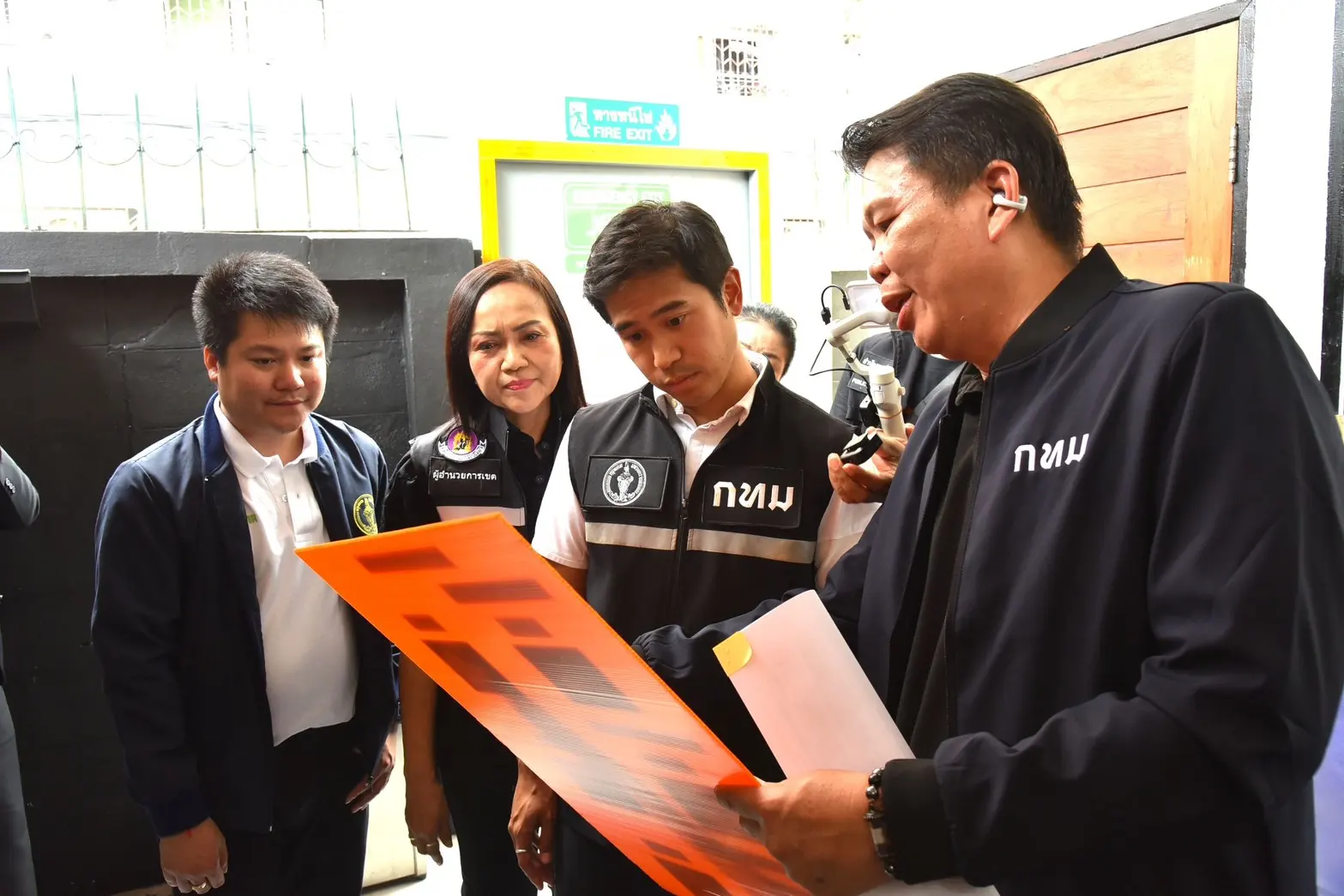 กรุงเทพมหานคร เดินหน้ายกระดับมาตรฐานสถานประกอบการด้วย 17 เช็กลิสต์ความปลอดภัย ตรวจแล้วกว่า 900 แห่ง เน้นย้ำปรับปรุงมาตรฐานป้องกันอัคคีภัยและสุขลักษณะ