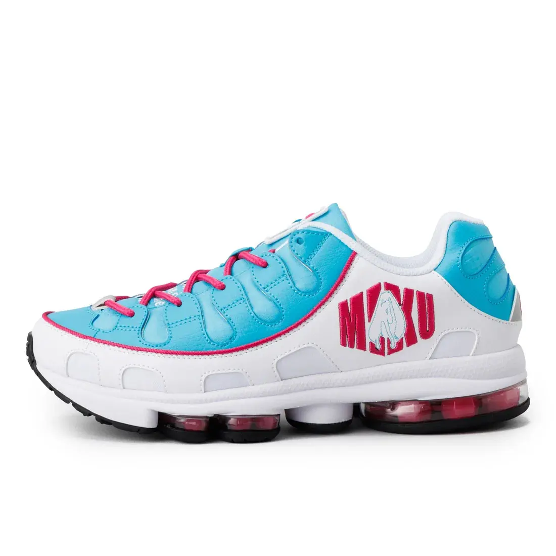 FILA ประกาศร่วมมือ Hatsune Miku นำสนีกเกอร์คลาสสิก Silva Trainer กลับมาผลิตใหม่ 2 คู่สี พร้อมเปิดพรีออเดอร์ในญี่ปุ่น ก.ย. 2026 กำหนดส่งมอบ มี.ค. 2027