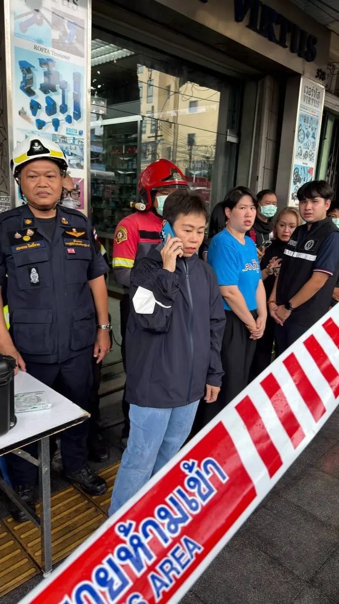 กทม. ปรับแผนดับจุดความร้อนเพลิงไหม้คลองถมเซ็นเตอร์ ป้องกันโครงสร้างถล่ม เร่งเยียวยาผู้ค้า 200 ราย พร้อมส่งทีมแพทย์เฝ้าระวังสุขภาพชุมชน