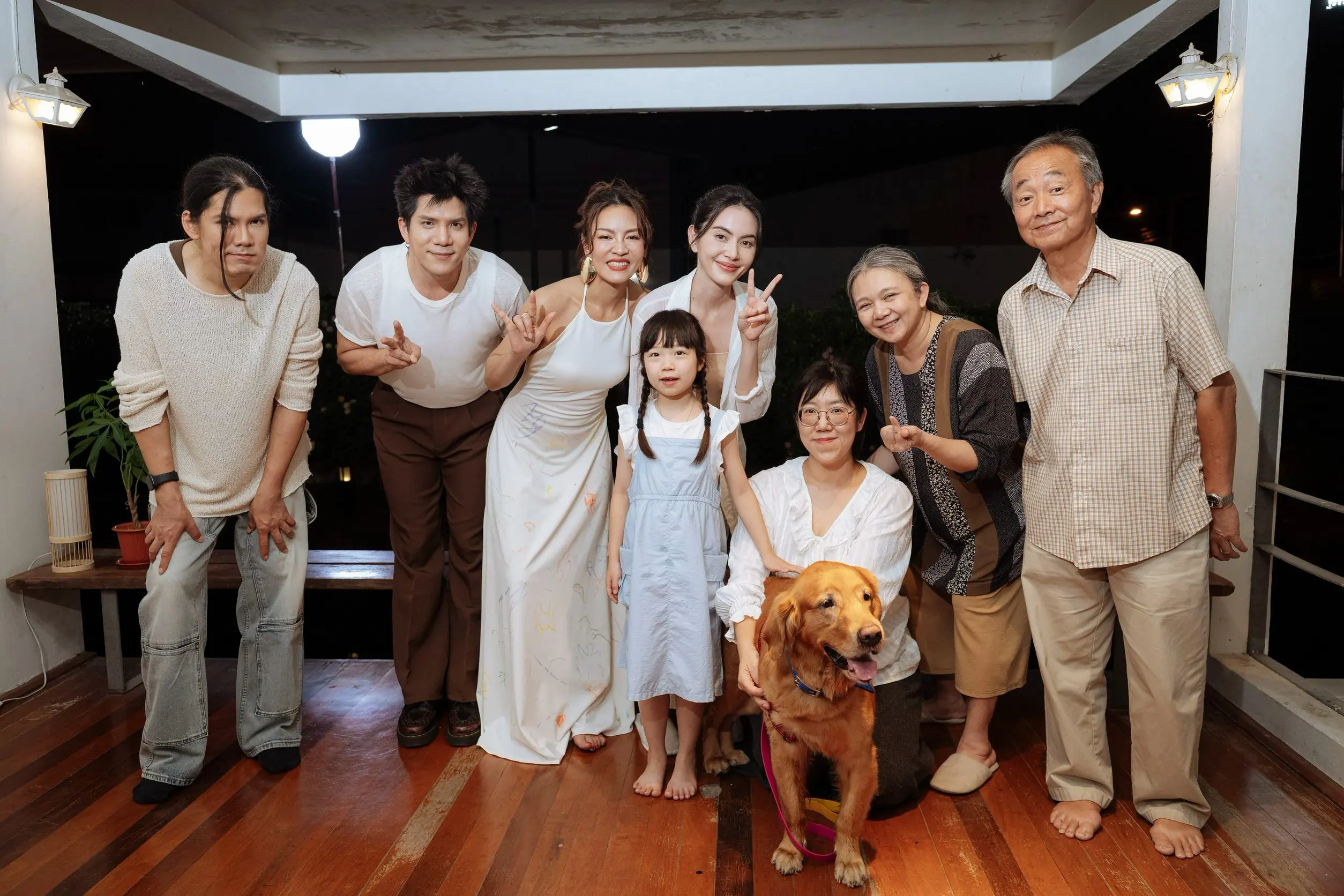 วง KLEAR เปิดตัวเพลงใหม่ พระจันทร์ที่ไม่เต็มดวง บทเพลงให้กำลังใจหลังการสูญเสีย ดึง ใหม่ ดาวิกา ถ่ายทอดอารมณ์ในมิวสิกวิดีโอ