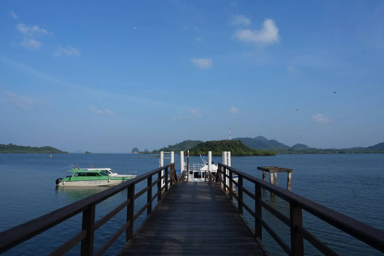 คมนาคมติดตามโครงสร้างพื้นฐานกระบี่ เตรียมลงนามสัญญา สะพานเชื่อมเกาะลันตา 31 ส.ค. 69 คาดสร้างเสร็จปี 2572 รองรับรถหมื่นคันต่อวัน