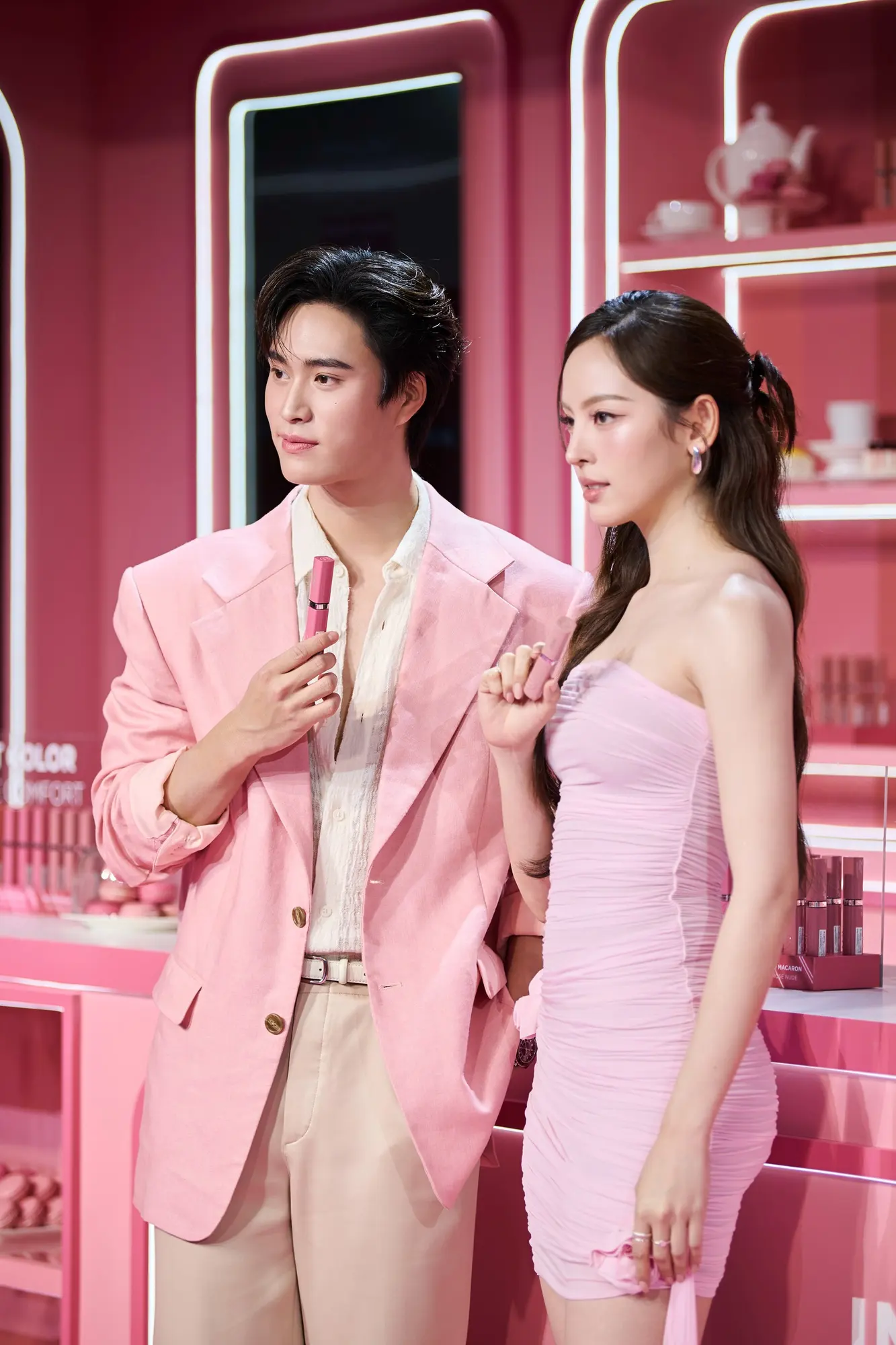 ลอรีอัล ปารีส เปิดตัว Infallible Laque Resistance Nude Edition ลิปสติก 6 เฉดสีโทนนู้ดสำหรับคนเอเชีย ณ สยามสแควร์วัน นำโดย ณิชา ณัฏฐณิชา และ เจมีไนน์ นรวิชญ์