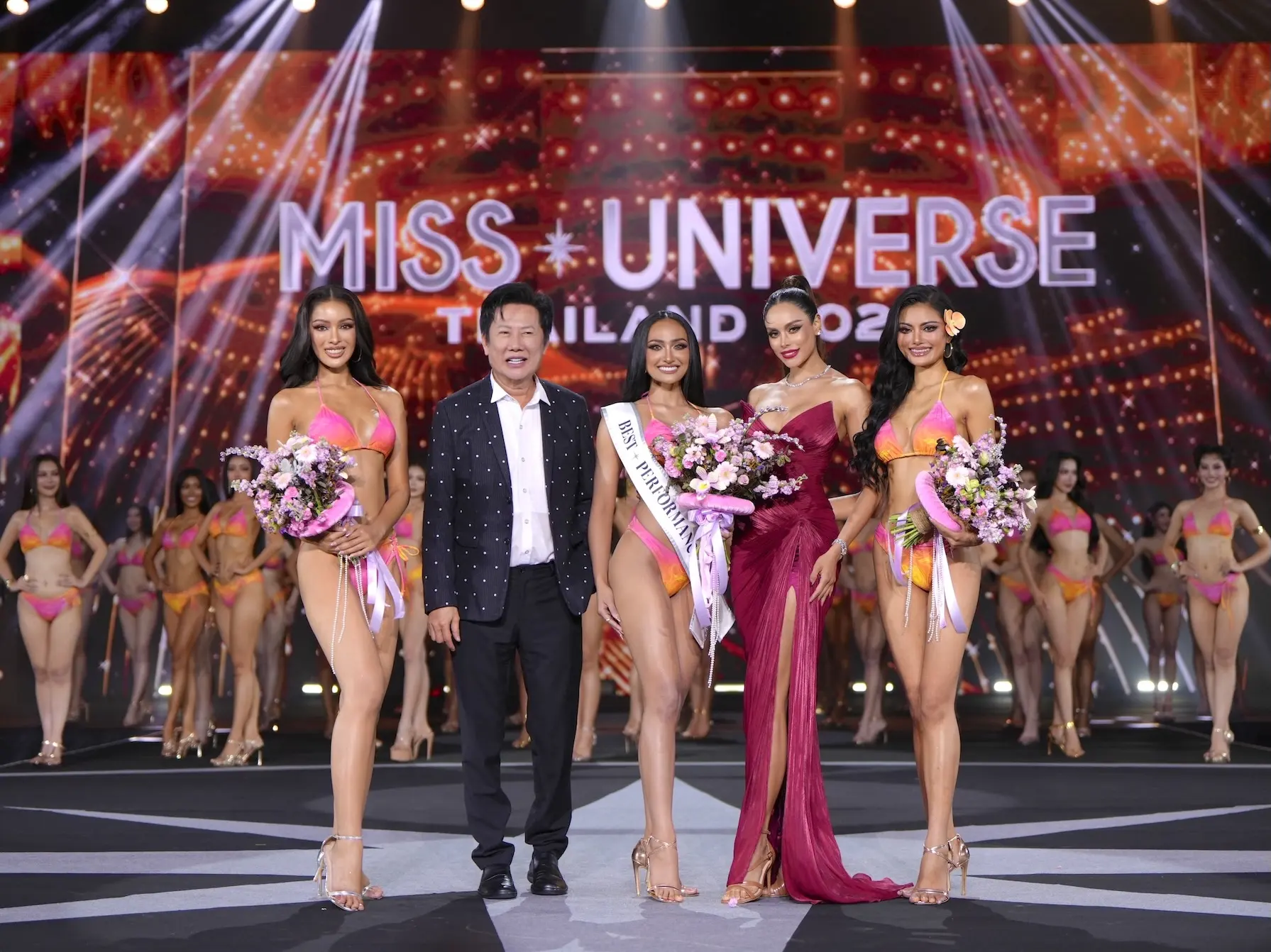 โซเฟีย ศศิวรารินทร์ MUT เชียงใหม่ คว้ารางวัล Best Performance ในการประกวด Miss Universe Thailand 2026 รอบ Swimsuit Competition ณ จังหวัดอุดรธานี