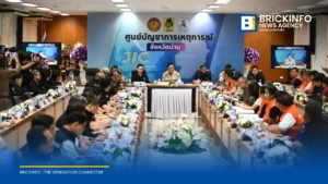 นายกฯ ลงพื้นที่น่านติดตามสถานการณ์น้ำท่วม สั่งเร่งฟื้นฟู-จ่ายเงินเยียวยา พร้อมเตือนพื้นที่ท้ายน้ำรับมือ