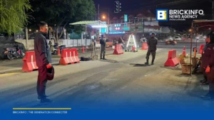 รองผู้ว่าฯ นราธิวาส ลงพื้นที่ Safety Zone กำชับด่านตรวจเฝ้าระวังสถานที่ราชการและร้านสะดวกซื้อ