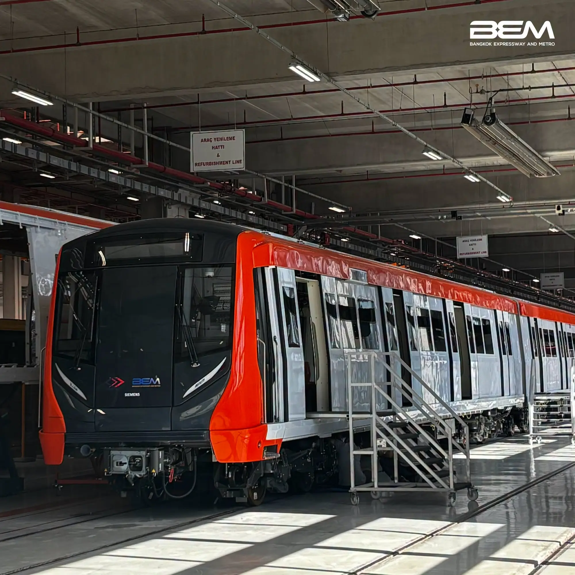 BEM เผยความคืบหน้ารถไฟฟ้าสายสีส้ม เตรียมรับมอบขบวนแรกปลายเดือน พ.ย. 69 หลังผ่านการทดสอบมาตรฐาน ก่อนเปิดเดินรถช่วงตะวันออกต้นปี 71 และเปิดทั้งสายปี 73