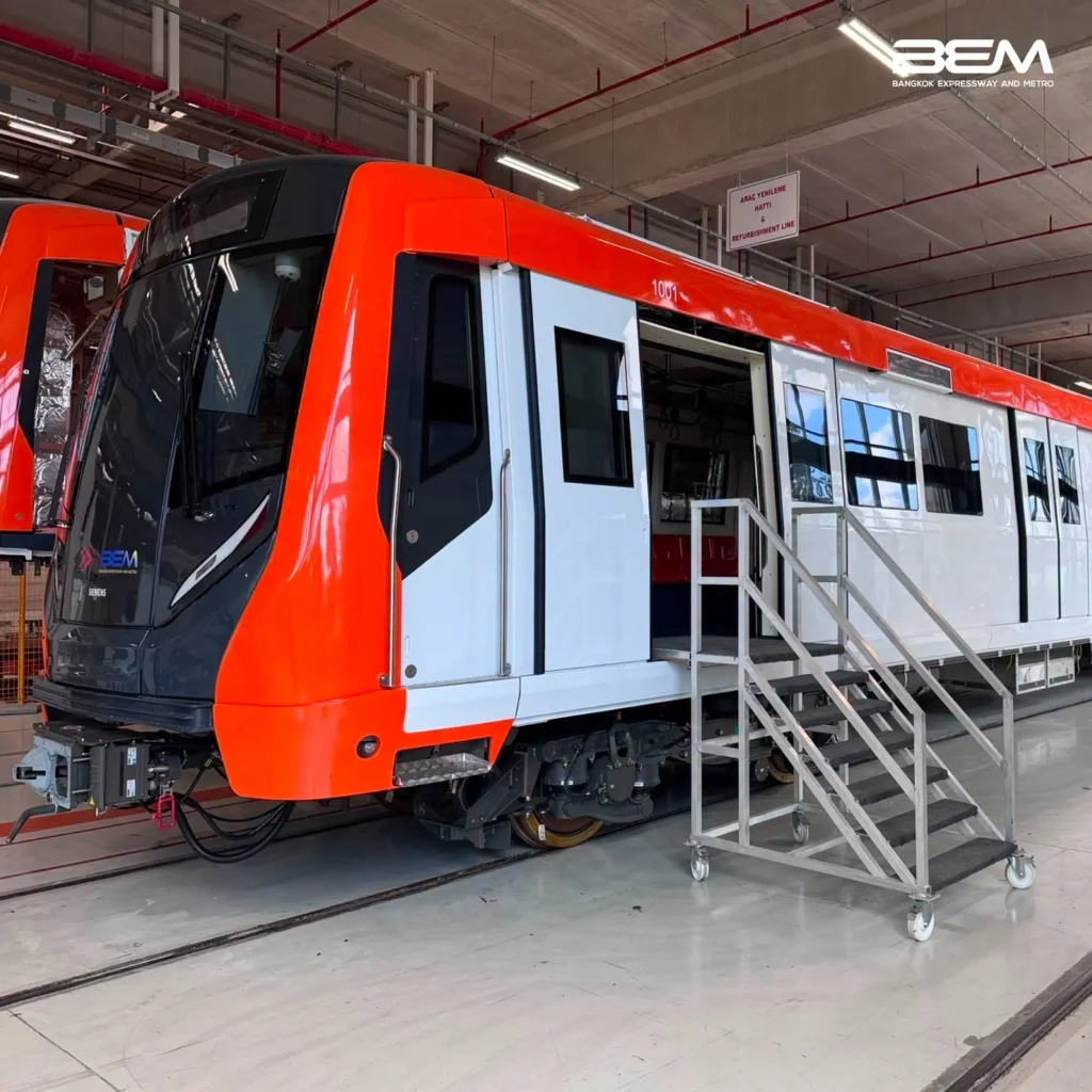 BEM เผยความคืบหน้ารถไฟฟ้าสายสีส้ม เตรียมรับมอบขบวนแรกปลายเดือน พ.ย. 69 หลังผ่านการทดสอบมาตรฐาน ก่อนเปิดเดินรถช่วงตะวันออกต้นปี 71 และเปิดทั้งสายปี 73
