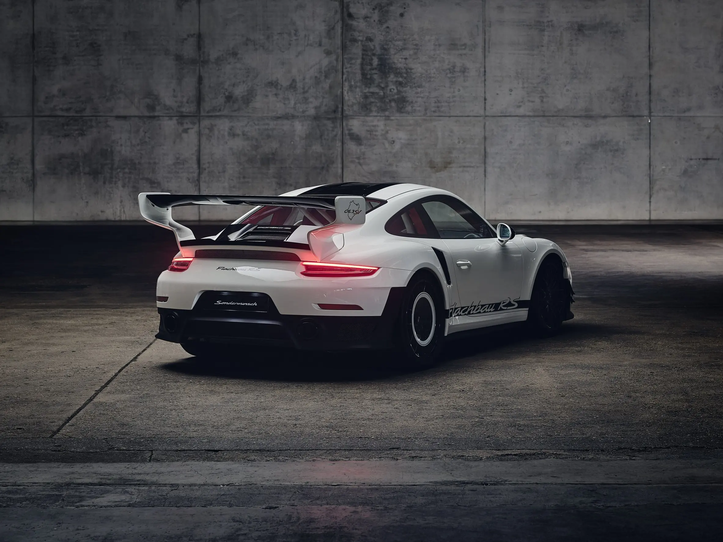 ปอร์เช่เปิดตัว Porsche Flachbau RS รถยนต์สั่งทำพิเศษหนึ่งเดียวในโลกจากโปรแกรม Sonderwunsch ผสานดีไซน์ Slantnose ตำนาน Moby Dick บนพื้นฐาน 911 GT2 RS