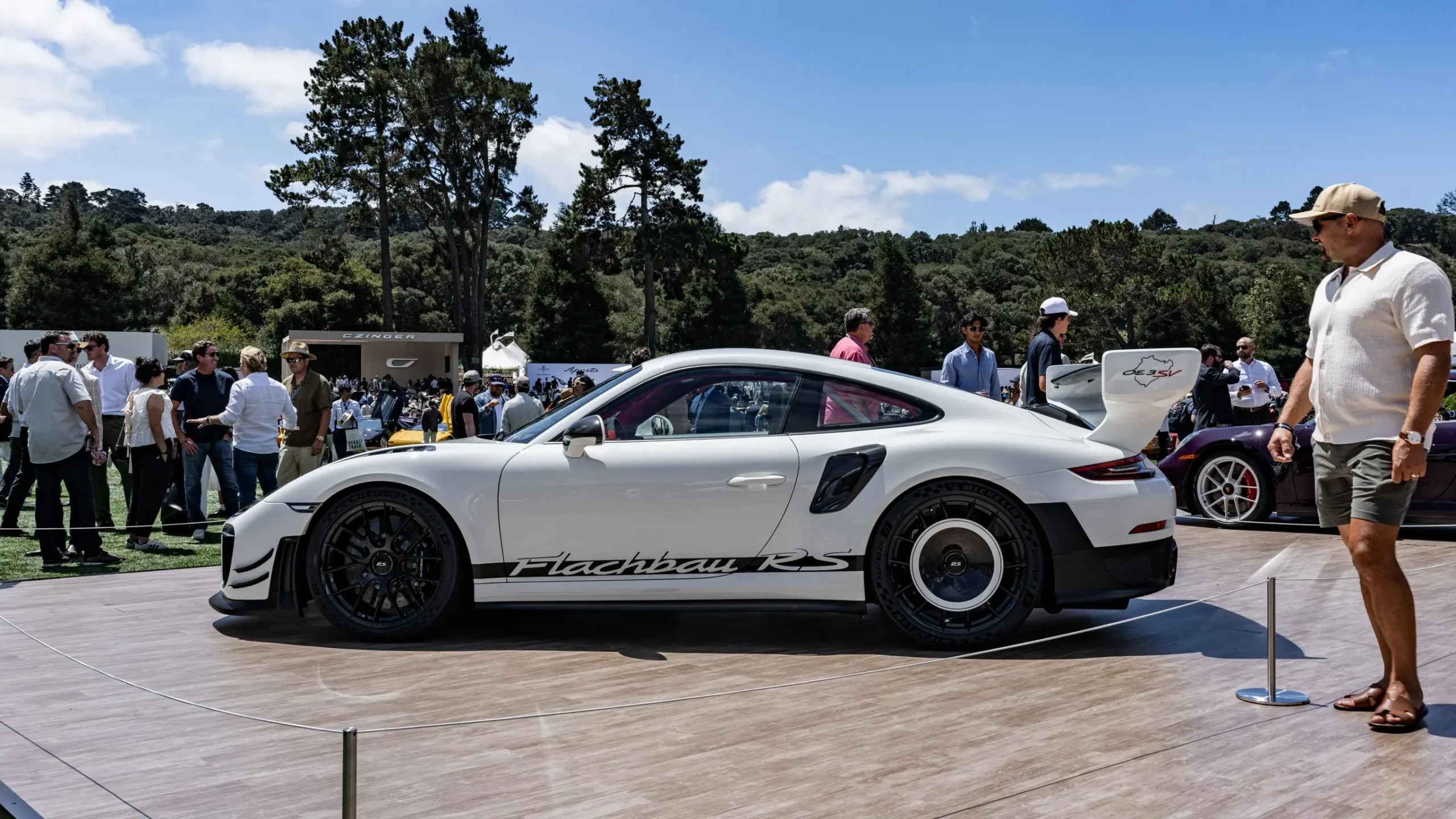 Porsche เผยโฉม Flachbau RS รุ่นพิเศษที่พัฒนาร่วมกับ Manthey และเปิดตัว 911 Carrera S เกียร์ธรรมดา ในงาน Monterey Car Week 2026