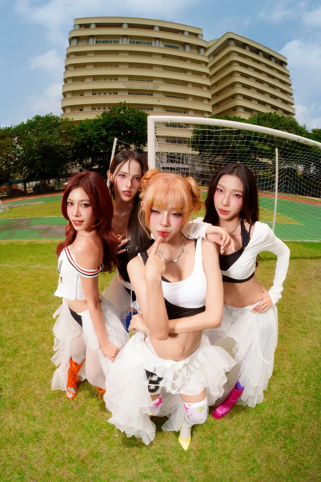 QViNT เกิร์ลกรุ๊ปจาก Banana Sound คัมแบ็กปล่อยซิงเกิล LiMiTED (NO EDiTiON) เพลงสไตล์ UK Garage ผสม Hip Hop พร้อมส่งมิวสิกวิดีโอกำกับโดย เฟรชชี่ หัวหน้าวง
