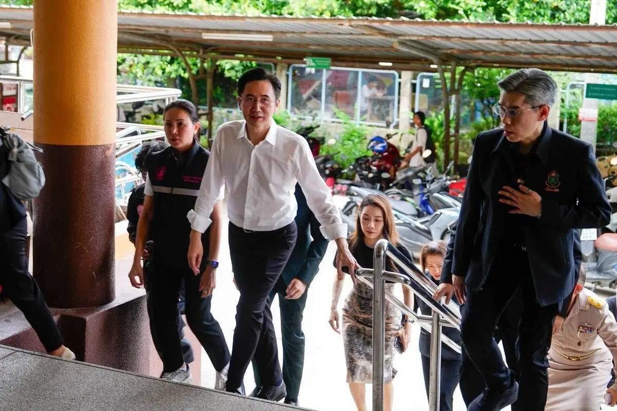 ศ.ดร.ยศชนัน ลงพื้นที่เหตุกราดยิงโรงเรียนเทพศิรินทร์ นนทบุรี สั่งยกระดับความปลอดภัยสถานศึกษาทั่วประเทศ เร่งเยียวยาจิตใจ พร้อมแจงระดมบริจาคเลือดด่วน