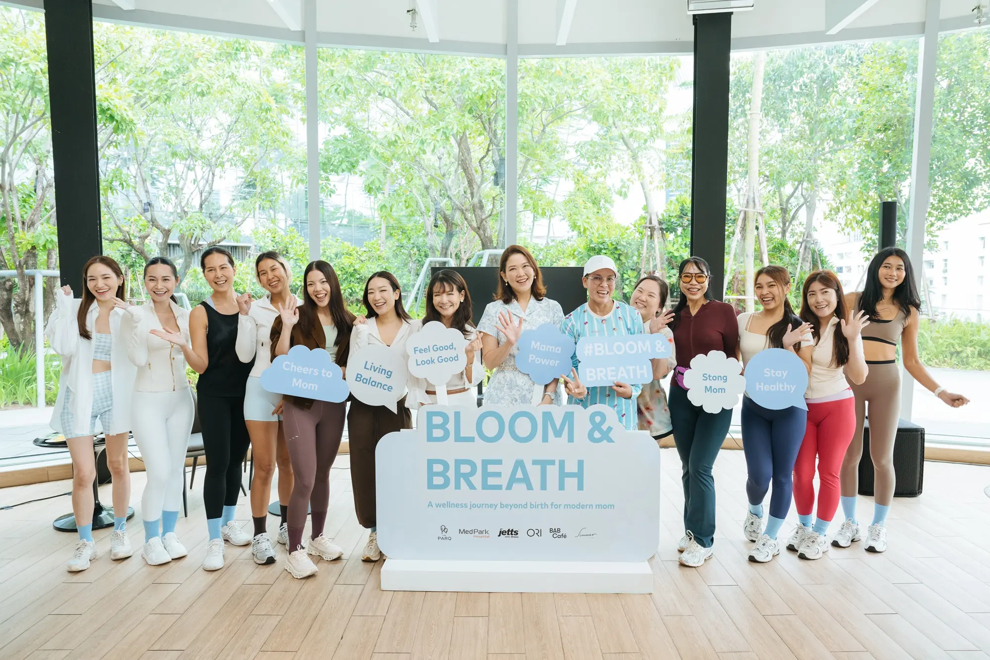 เดอะ ปาร์ค ร่วมกับโรงพยาบาลเมดพาร์ค และ Jetts Fitness จัดกิจกรรม BLOOM & BREATH ชวนคุณแม่ดูแลสุขภาพรับวันแม่