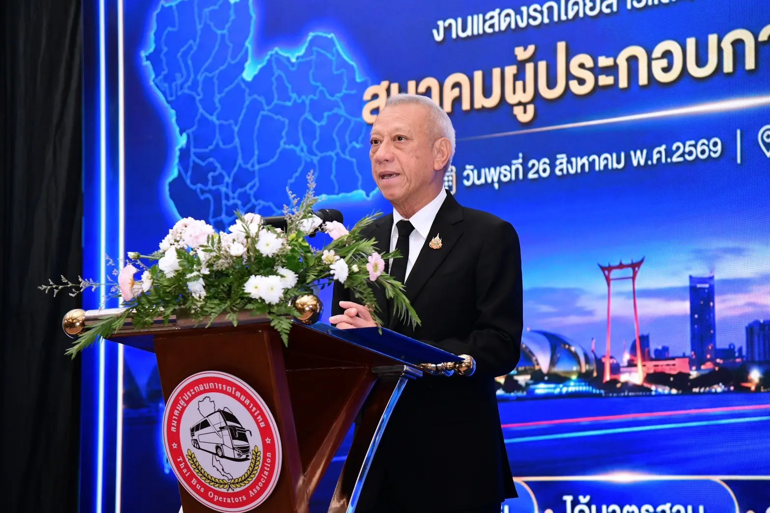 คมนาคมร่วมมือสมาคมผู้ประกอบการรถโดยสารไทย ชูมาตรฐานความปลอดภัย ดันเทคโนโลยี AI เสริมการตรวจสภาพรถ หนุนความเชื่อมั่นนักท่องเที่ยว