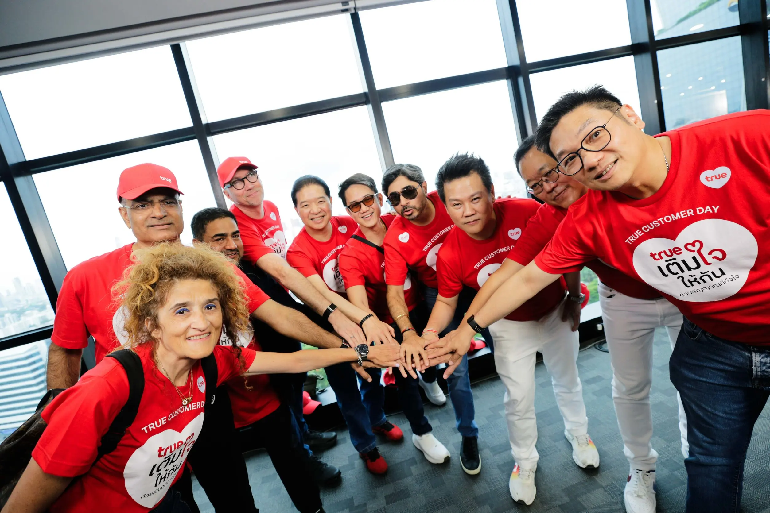 ทรู คอร์ปอเรชั่น จัดกิจกรรม True Customer Day 2026 ส่งผู้บริหารและพนักงานกว่า 2,000 คน ลงพื้นที่รับฟังความคิดเห็นลูกค้าทั่วประเทศเพื่อนำมาพัฒนาบริการ