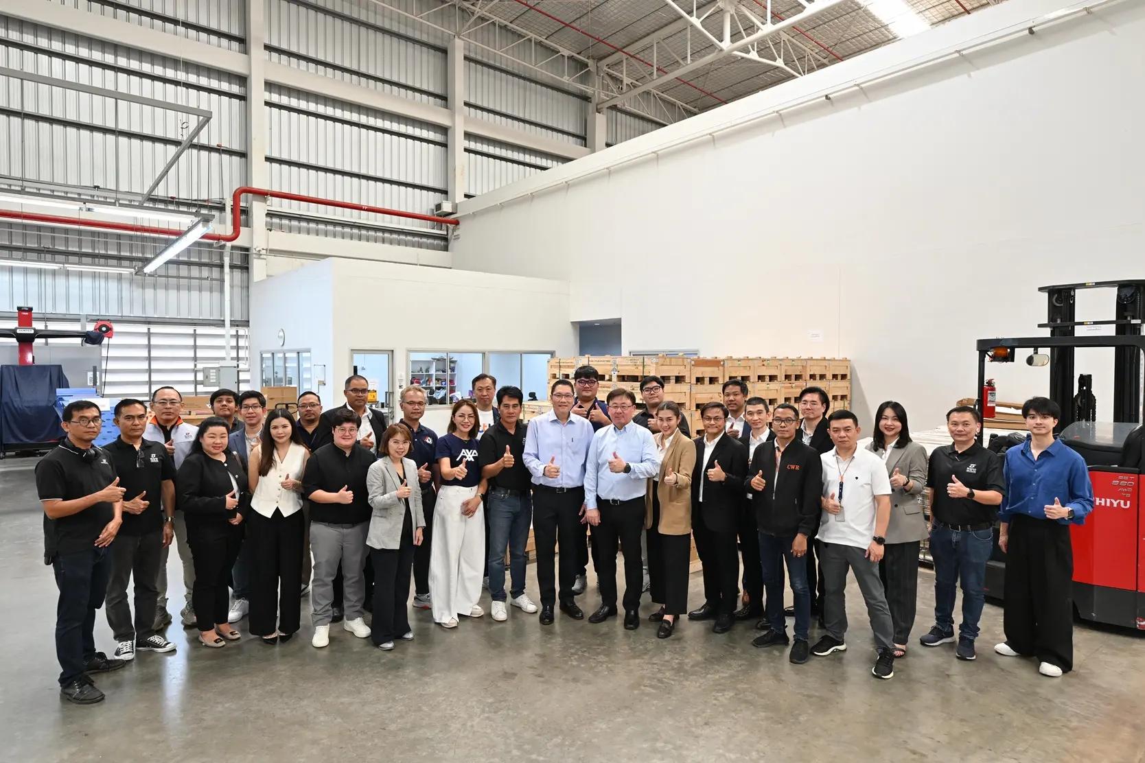 วอลโว่ คาร์ ประเทศไทย เปิดศูนย์ปฏิบัติการ จัดสาธิตการเปลี่ยนแบตเตอรี่ Volvo EX30 พร้อมแลกเปลี่ยนองค์ความรู้มาตรฐานความปลอดภัยรถยนต์ไฟฟ้าแก่คู่ค้าธุรกิจ