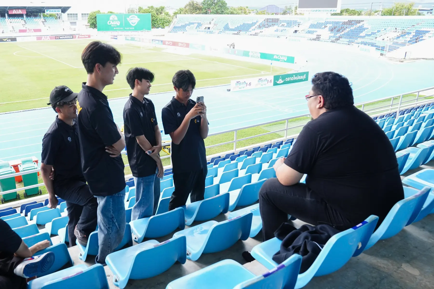 AIS Sport Academy ร่วมกับ ม.บูรพา และ ชลบุรี เอฟซี จัดโครงการ Creator on the Pitch อบรมเชิงปฏิบัติการผลิตคอนเทนต์กีฬาในสนามจริงแก่นิสิต ณ ชลบุรี ไดกิ้น สเตเดียม
