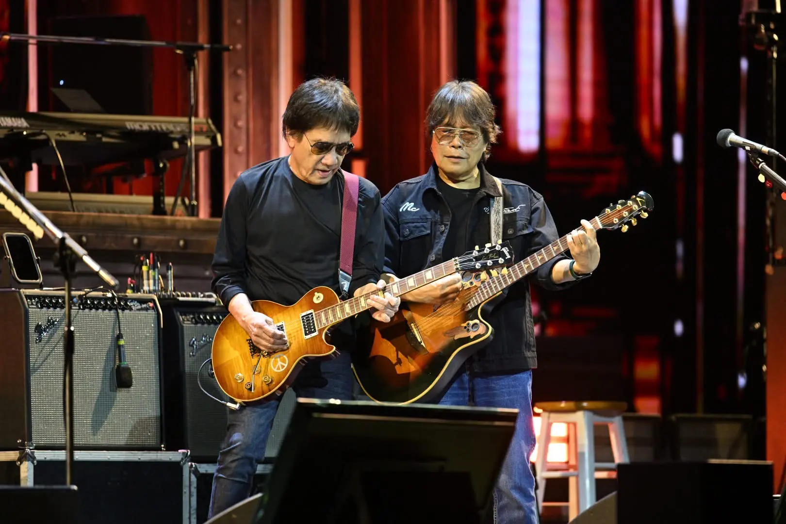 อัสนี–วสันต์ จัด FAREWELL CONCERT อยากจะย้ำชัดๆ ครั้งสุดท้าย ปิดฉากเส้นทางดนตรี 4 ทศวรรษ ณ อิมแพ็ค อารีน่า เมืองทองธานี ขนทัพศิลปินรับเชิญร่วมเวทีคับคั่ง