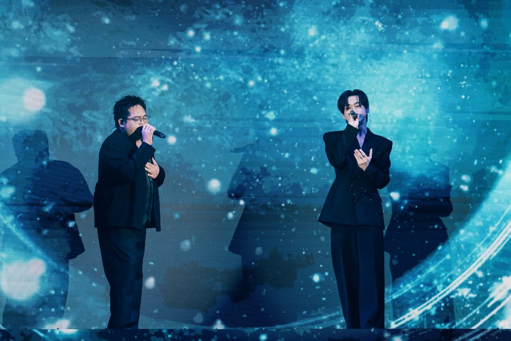 บีเวอร์ พรรษพล และ ต้นหลิว เมธาพัฒน์ สังกัด Studio Wabi Sabi จัดงานแฟนมีตติ้ง The Sound of Us ณ MGI HALL พร้อมเปิดตัวไพลอทซีรีส์ใหม่ จ๊าบเจน The Chemistry