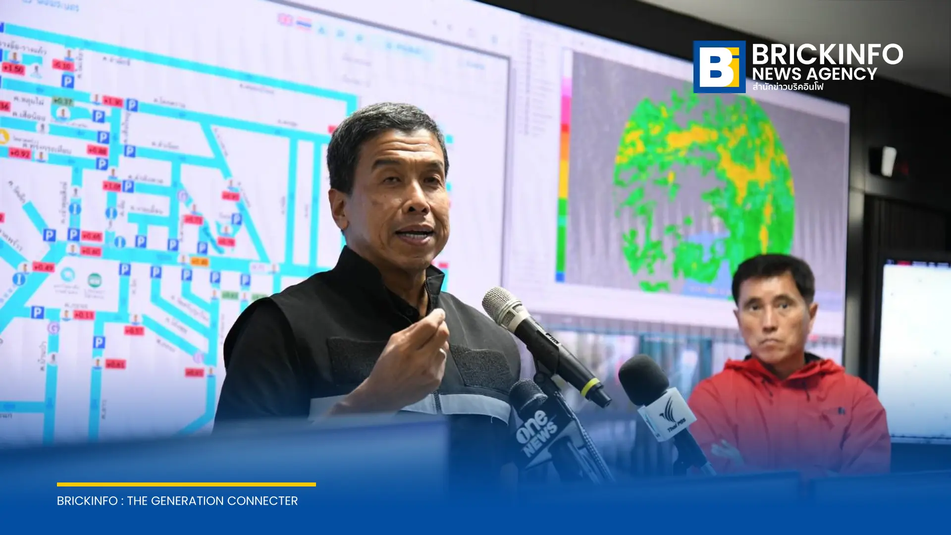 ผู้ว่าฯ ชัชชาติ แถลงสถานการณ์น้ำกรุงเทพฯ ทรงตัว เดินเครื่องสูบน้ำเต็มกำลัง คาดคลี่คลายใน 2-3 วันหากไม่มีฝนเติม พร้อมเปิดศูนย์พักพิงและสั่งหยุดเรียนสังกัด กทม. วันจันทร์