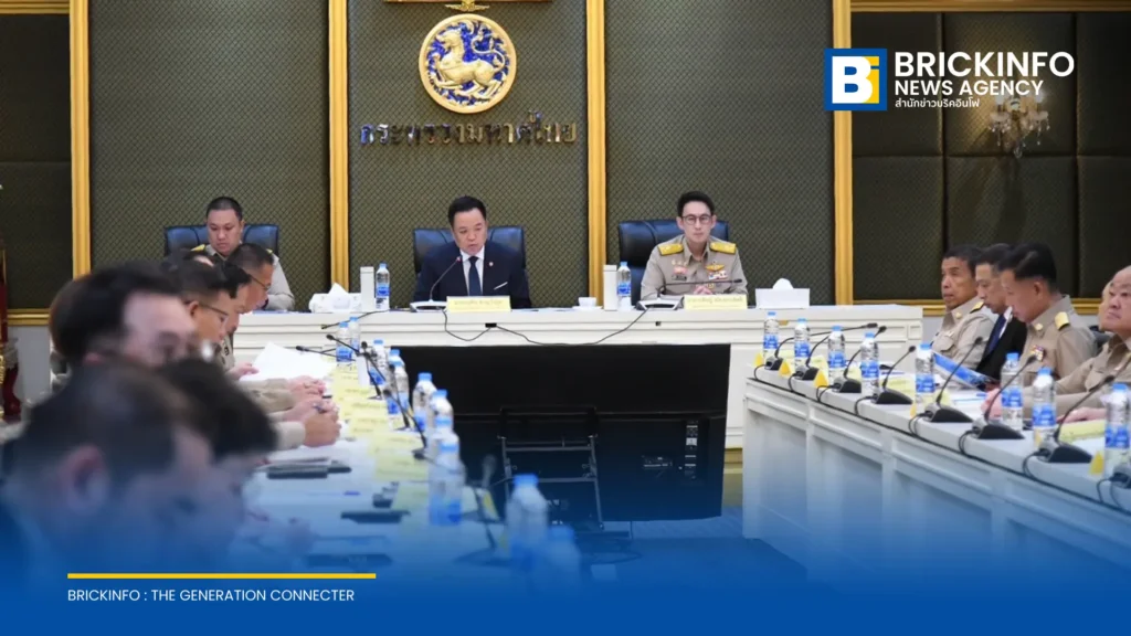 ชัชชาติร่วมประชุมกระทรวงมหาดไทย ขับเคลื่อนนโยบายดาต้าเซ็นเตอร์ คุมธุรกิจนอมินีต่างด้าว และแผนรับมือน้ำท่วม