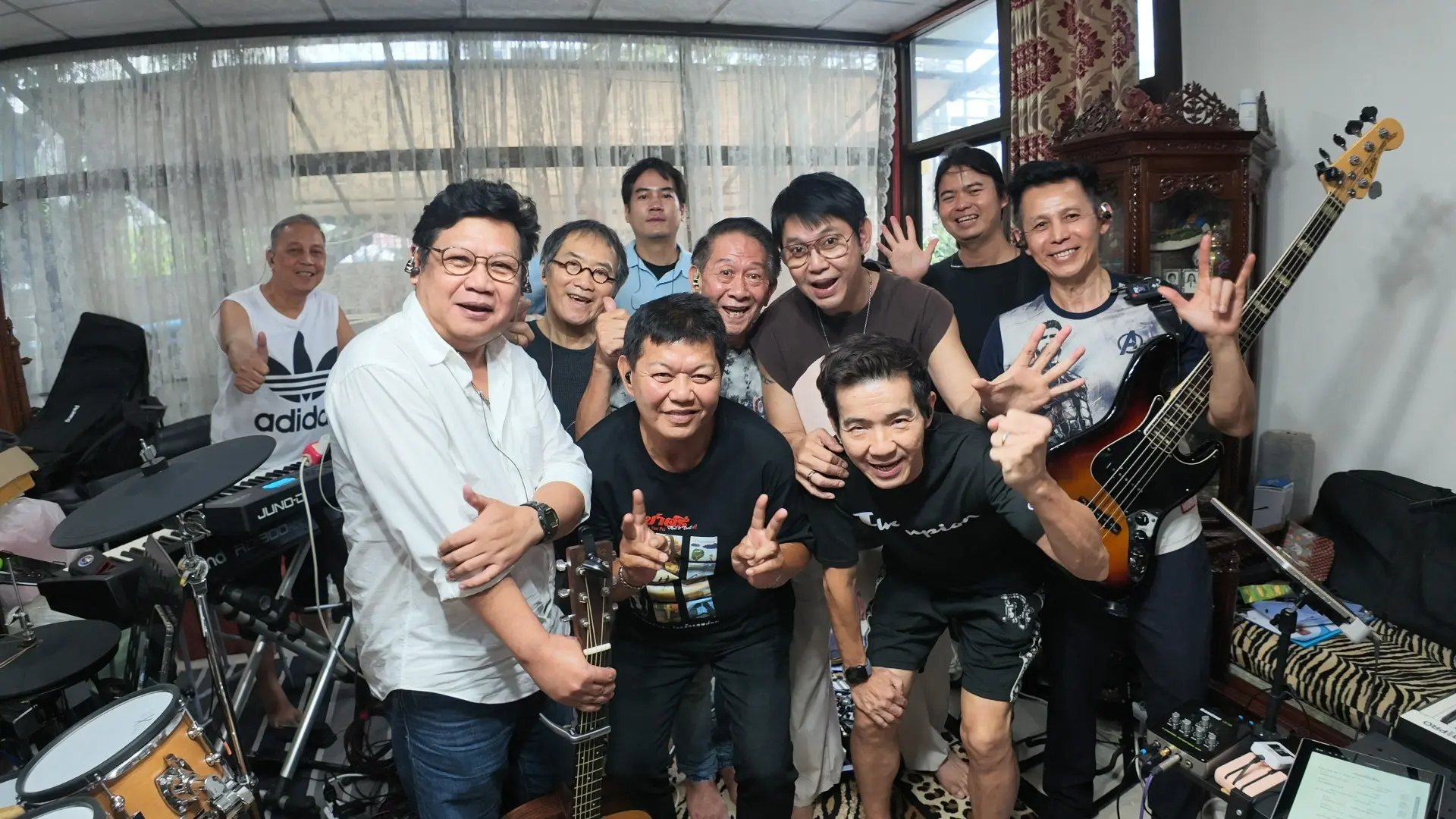 วงชาตรี ควงแขน ทัช ณ ตะกั่วทุ่ง ลุยซ้อมใหญ่โค้งสุดท้าย เตรียมเปิดม่าน ชาตรี อินคอนเสิร์ต โลกมายา 20 กันยายนนี้
