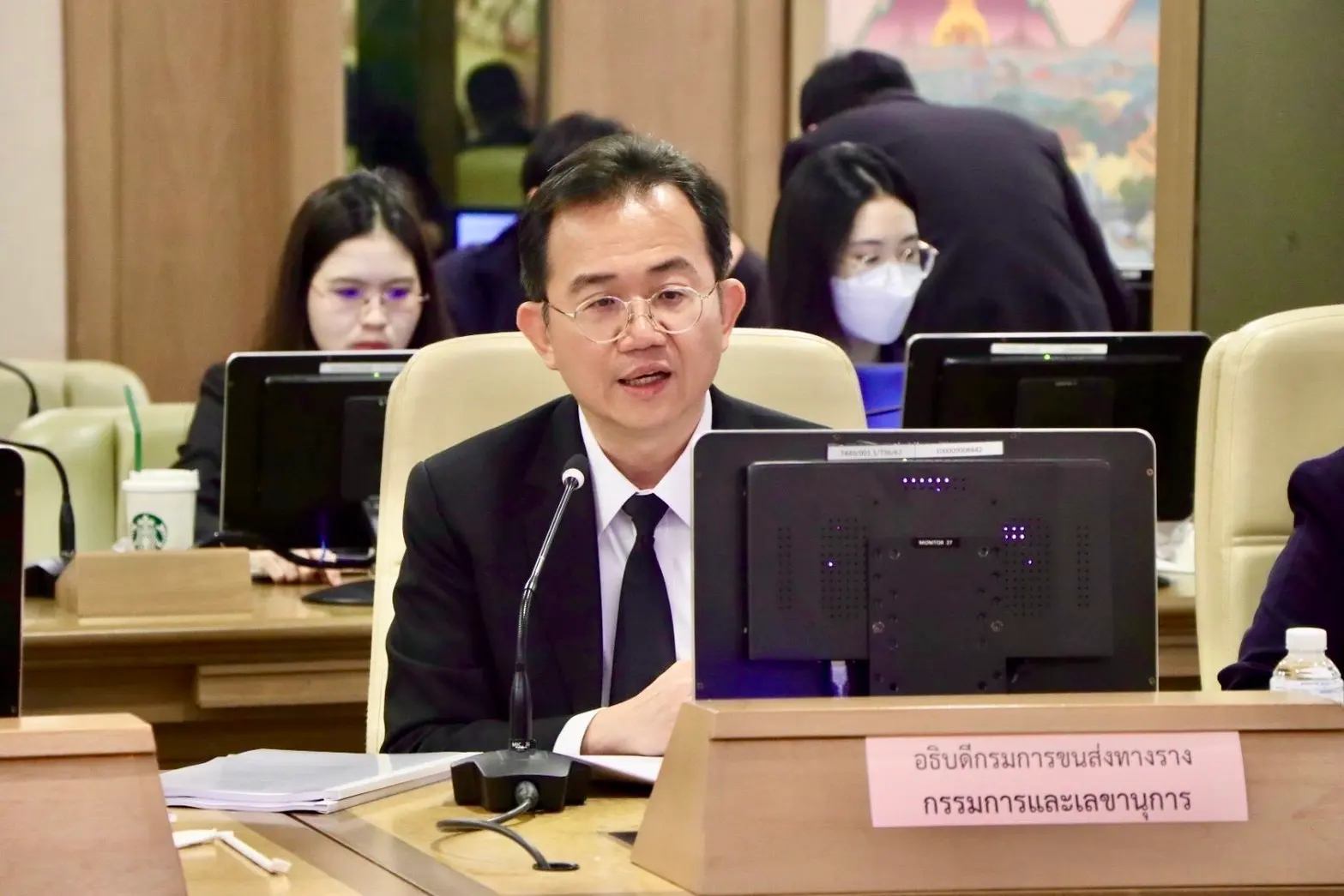 กระทรวงคมนาคมและกรมการขนส่งทางรางเคาะมาตรการค่าโดยสารร่วมระบบรถไฟฟ้า เพดานสูงสุดไม่เกิน 45 บาทต่อเที่ยว ไม่เสียค่าแรกเข้าซ้ำซ้อนผ่านระบบ EMV Contactless คาดเริ่ม 1 ม.ค. 70