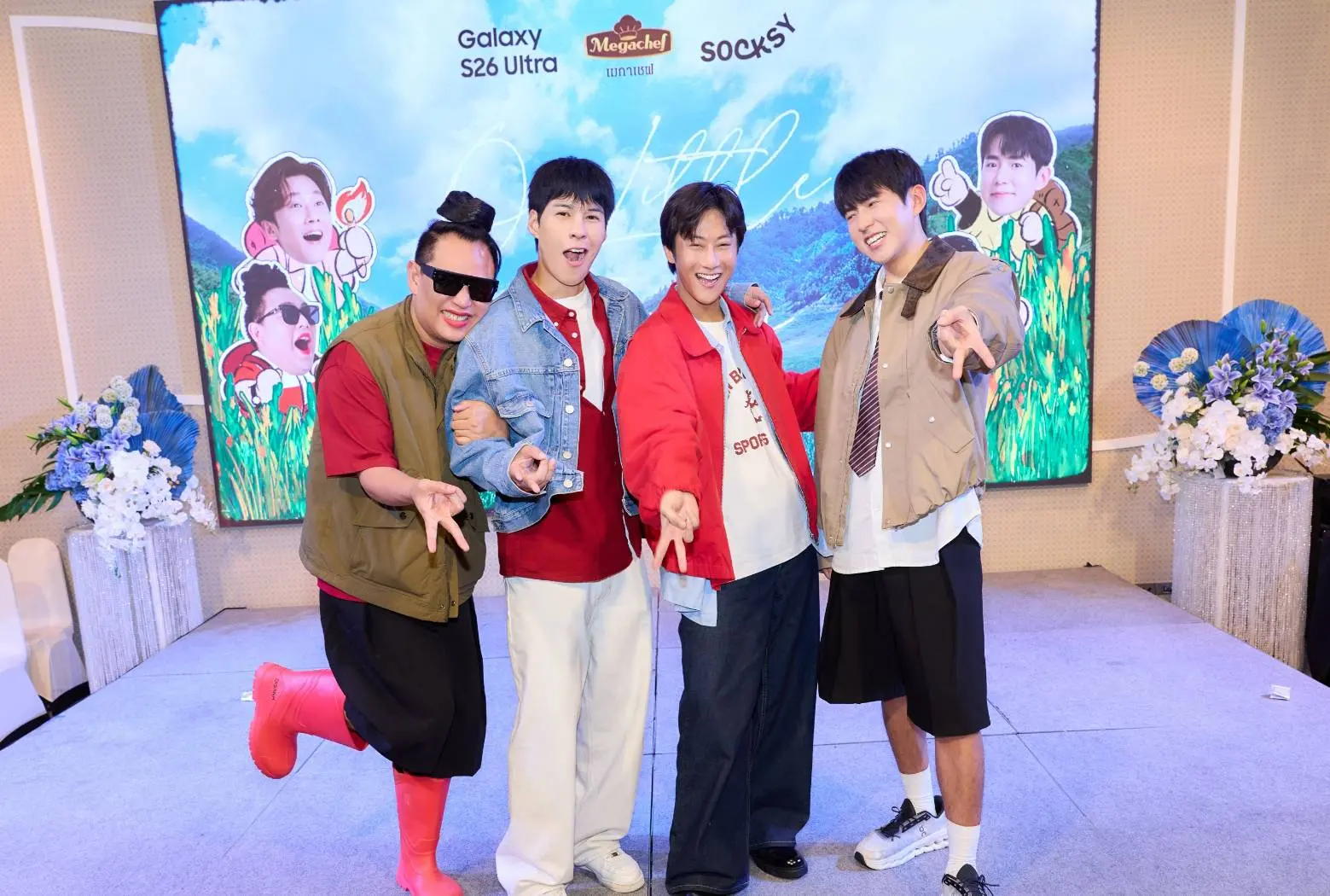 Agavond Entertainment จัดงานแถลงข่าวเปิดตัว Our Little Journey Photobook ของ คัลแลน พี่จอง จูดี้ น้องแดน จากช่อง Cullen HateBerry พร้อมกิจกรรมแฟนไซน์ ณ โรงแรมใบหยกสกาย