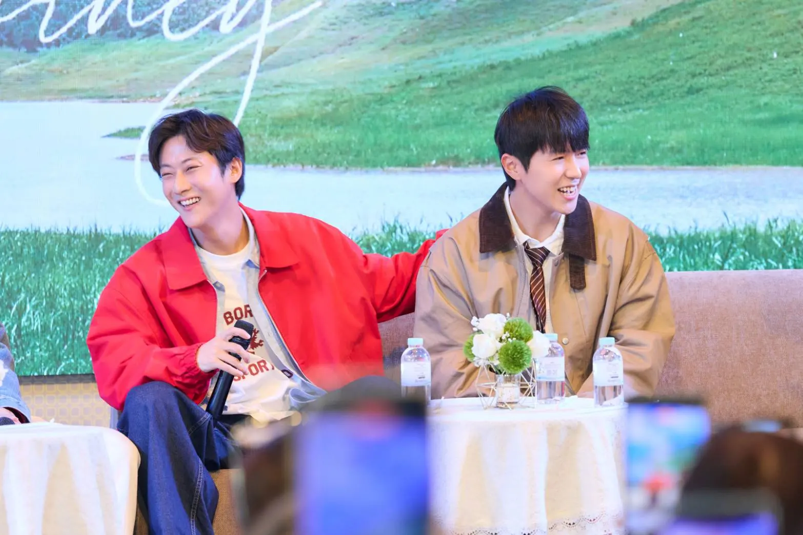 Agavond Entertainment จัดงานแถลงข่าวเปิดตัว Our Little Journey Photobook ของ คัลแลน พี่จอง จูดี้ น้องแดน จากช่อง Cullen HateBerry พร้อมกิจกรรมแฟนไซน์ ณ โรงแรมใบหยกสกาย