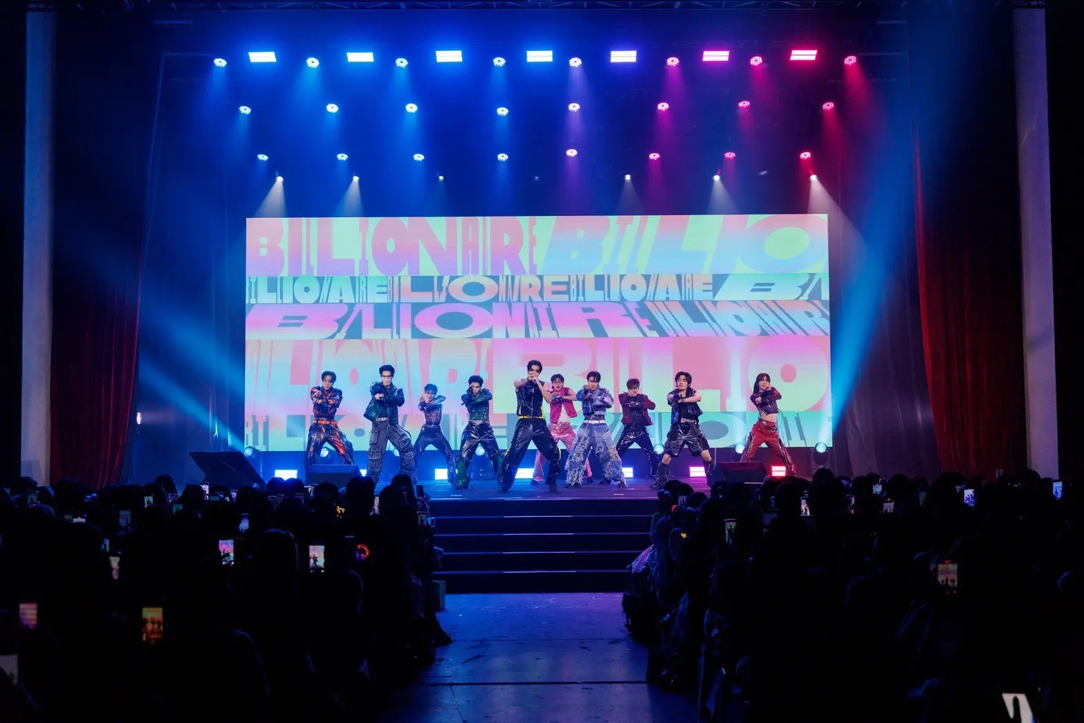 DICE จัด DICE FANCON: The DICEcovery in Ho Chi Minh City เป็นแฟนคอนเสิร์ตต่างประเทศเต็มรูปแบบครั้งแรก และเปิดเอเชียทัวร์ด้วยบัตรขายหมดใน 3 ชั่วโมง