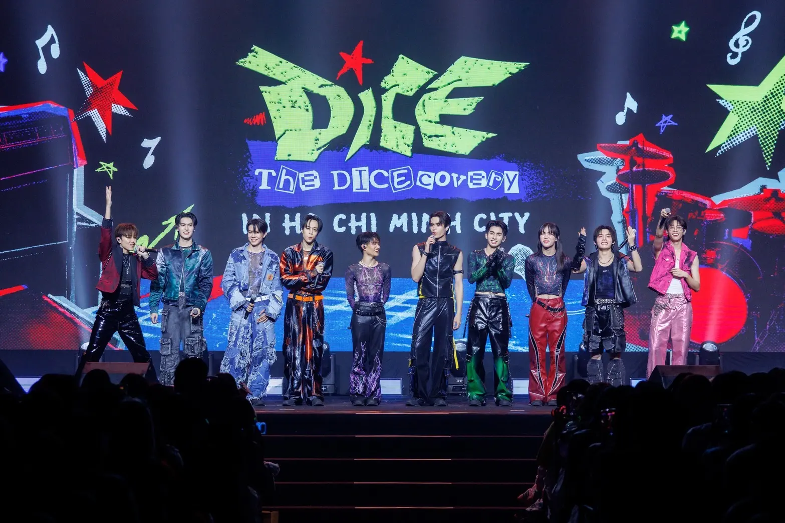 DICE จัด DICE FANCON: The DICEcovery in Ho Chi Minh City เป็นแฟนคอนเสิร์ตต่างประเทศเต็มรูปแบบครั้งแรก และเปิดเอเชียทัวร์ด้วยบัตรขายหมดใน 3 ชั่วโมง